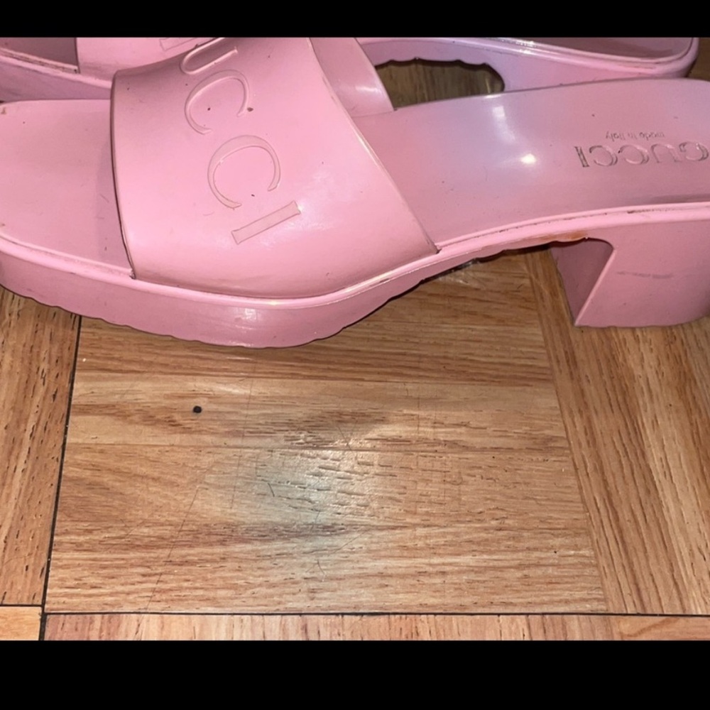 Gucci Pink Women's Slide Sandals